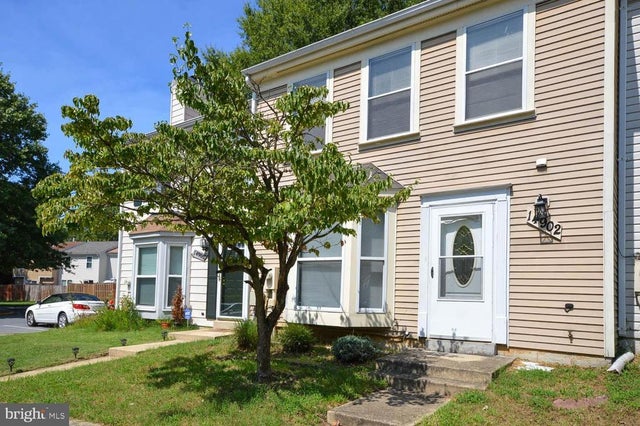 14902 London Ln, Bowie