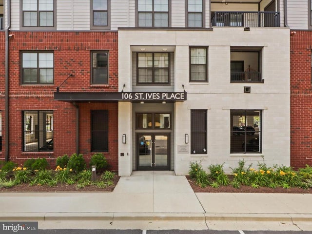 106 Saint Ives Pl #104, Oxon Hill