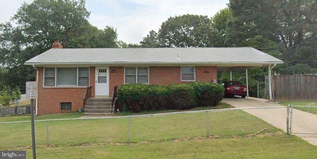 6419 62nd Pl, Riverdale