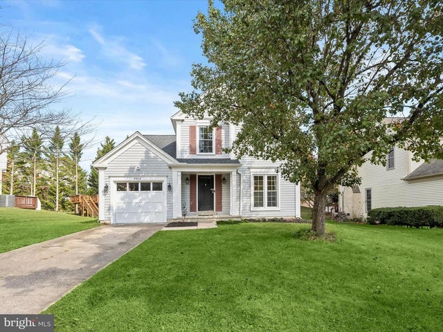 8806 Admiral Dr, Laurel