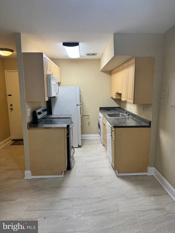 1009 Chillum Rd #110, Hyattsville