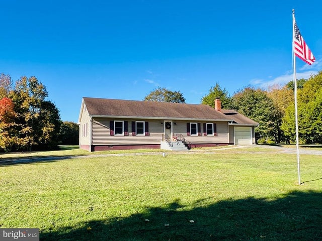 715 Burrisville Rd, Centreville