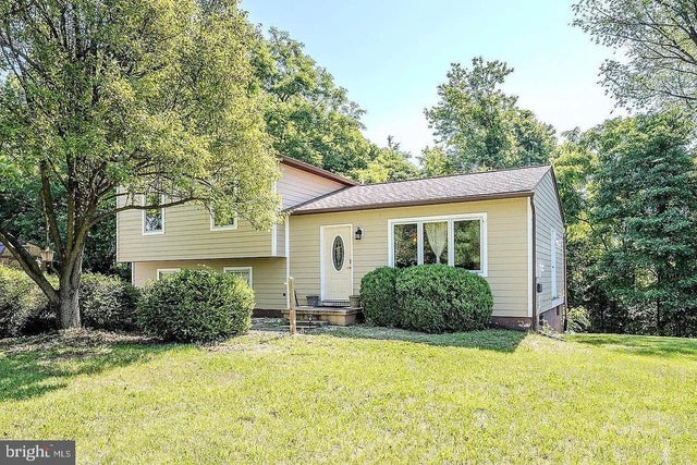 7221 Hillview Dr, Sharpsburg