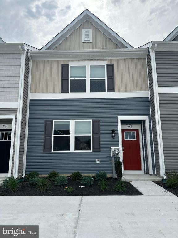 826 Mersey Ln, Salisbury