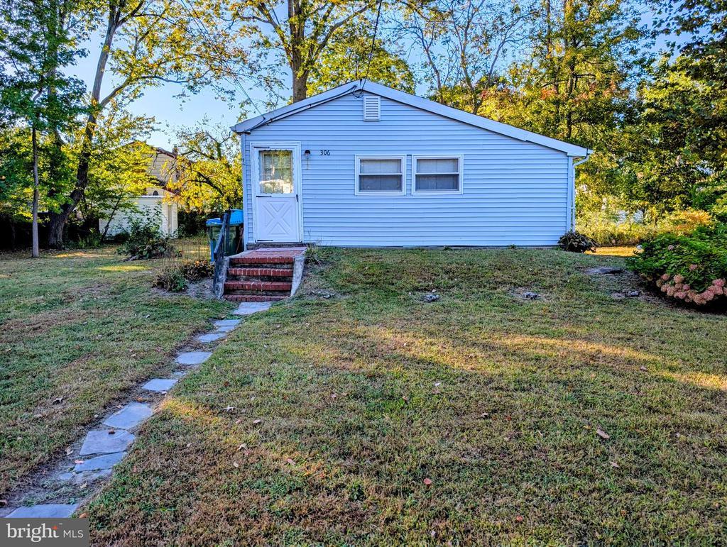 306 Columbia Blvd, CHERRY HILL