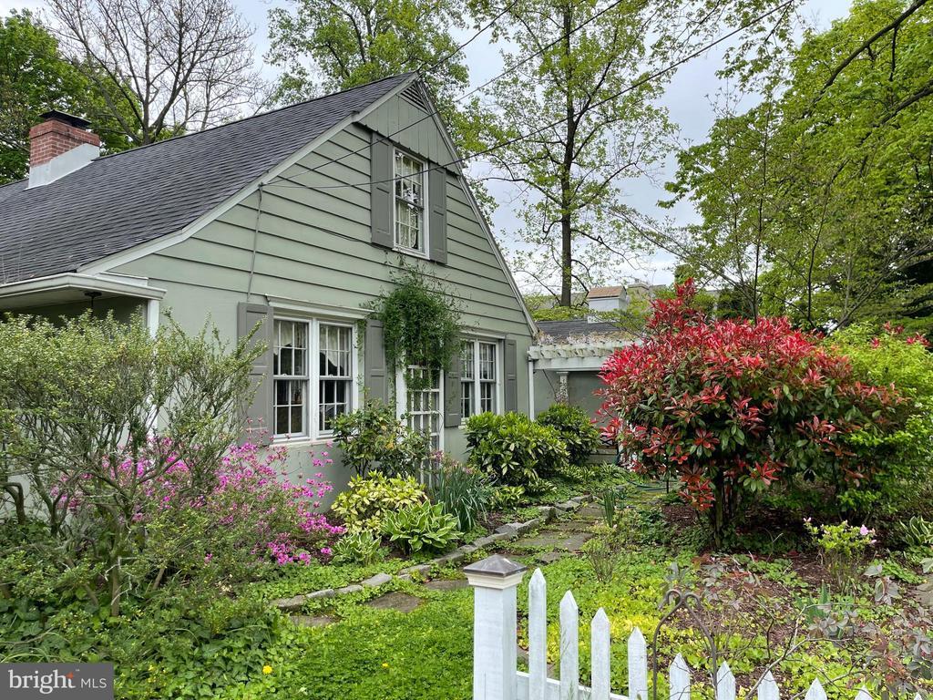 705 Pomona Ave, HADDONFIELD