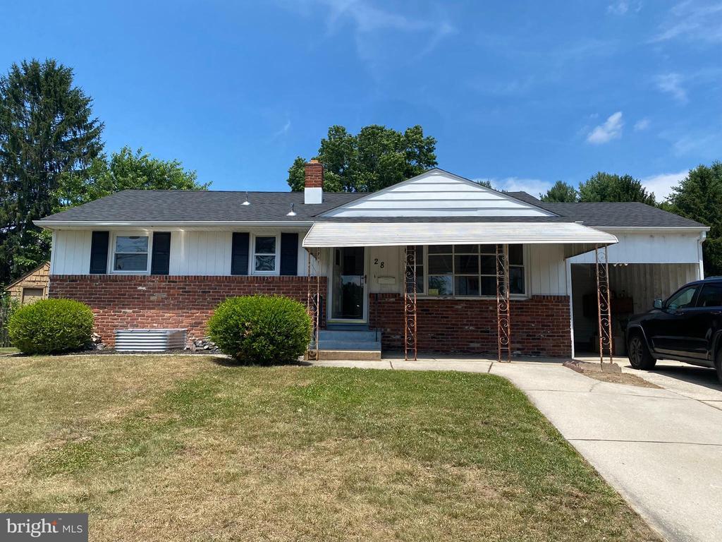 28 Fairmount Dr, GLASSBORO
