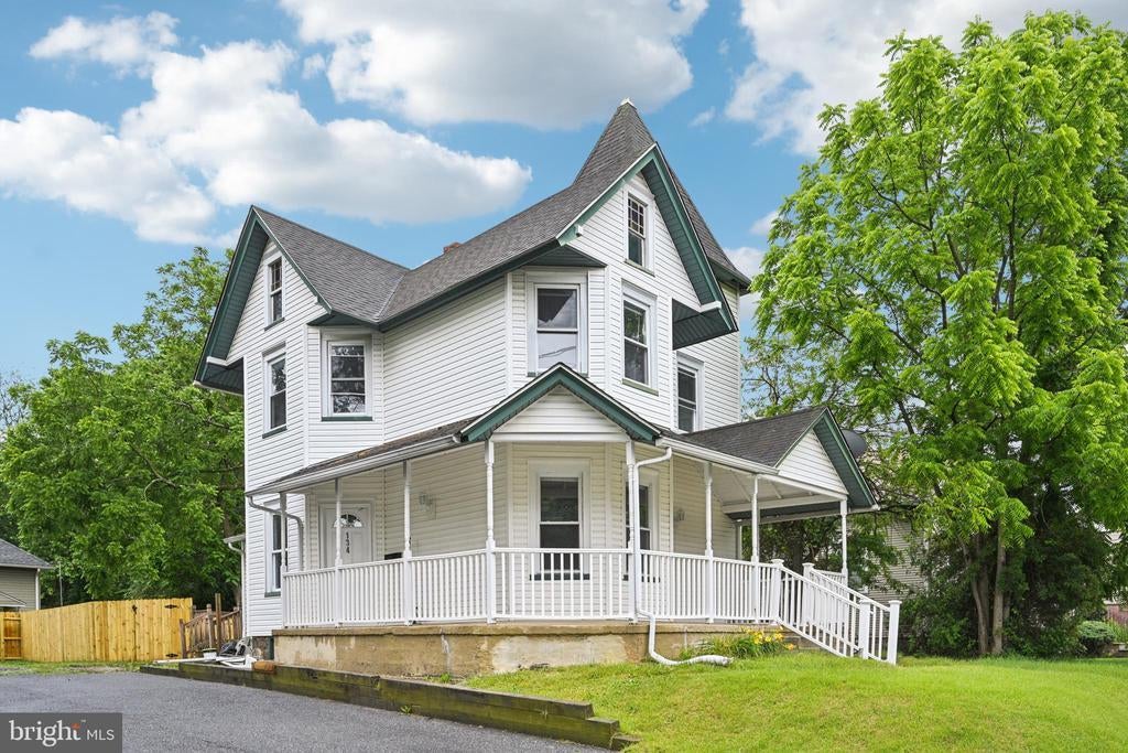 134 S Main St, GLASSBORO