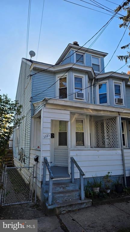 1021 William St #1, HAMILTON