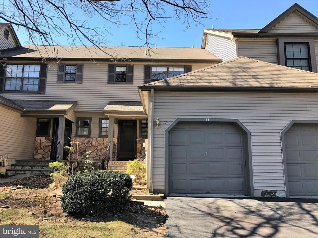 12 Manor Dr, PRINCETON