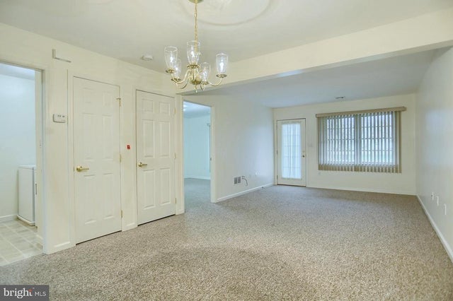 610 Pine St, Hamburg