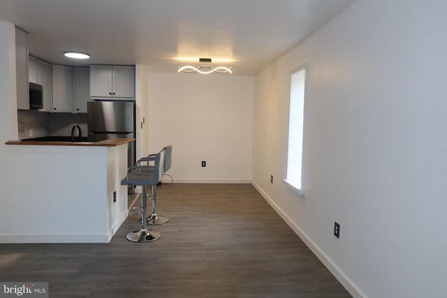 1334-l Wyomissing, West Lawn