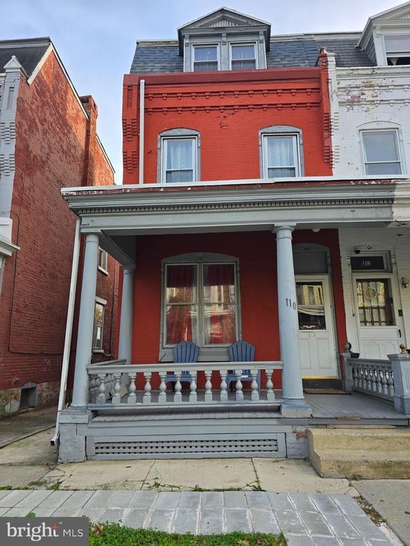 110 Douglass St, READING