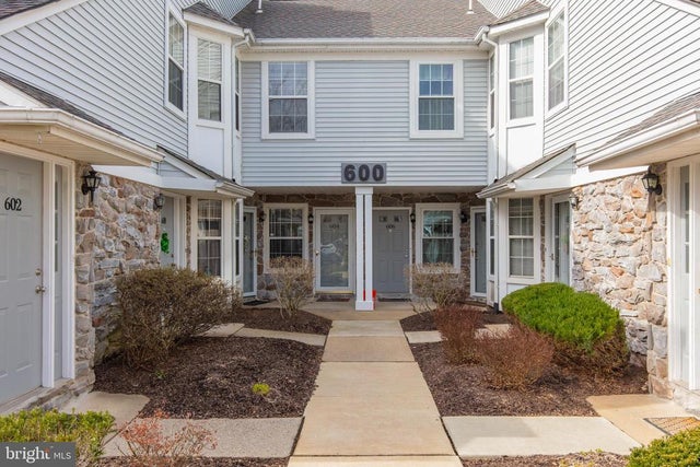 604 Mews Dr, Sellersville