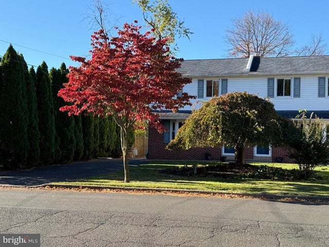 586-a Olive St, Warminster