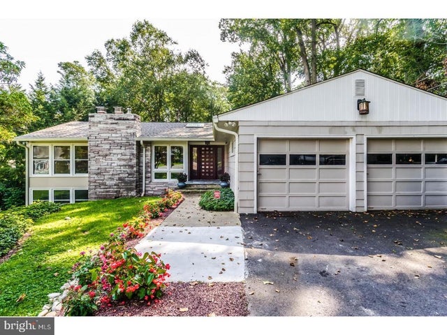 100 Tudor Ln, Yardley