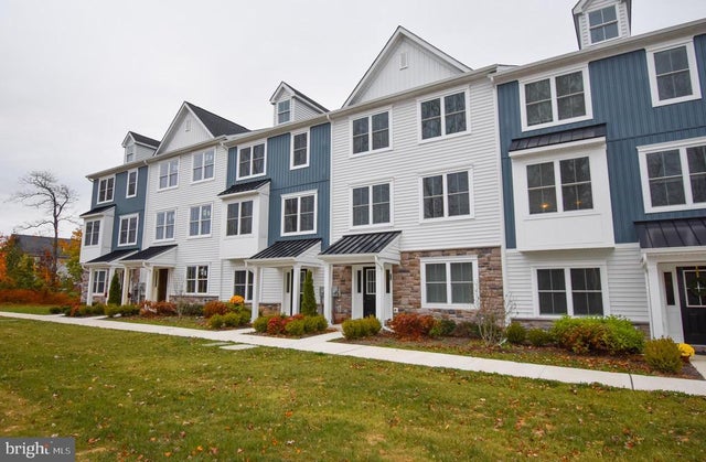 320 Schadle Rd, Perkasie