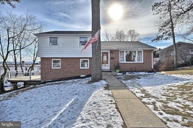 802 Pennsylvania Ave, Lemoyne