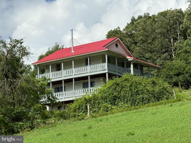 115 Old Paradise Ln, Spring Mills