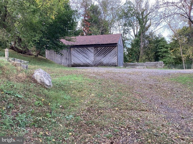 1050 Pike Springs Rd #barn, Phoenixville