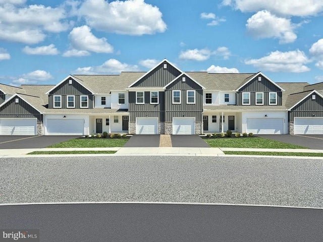 7884 Briarwood Dr, Harrisburg