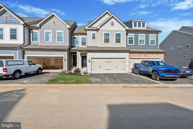 352 Milton Stamp Dr, Glen Mills