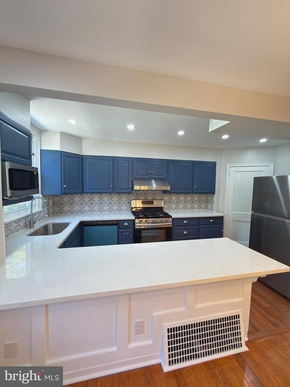 268 S Bayberry Ln, Upper Darby