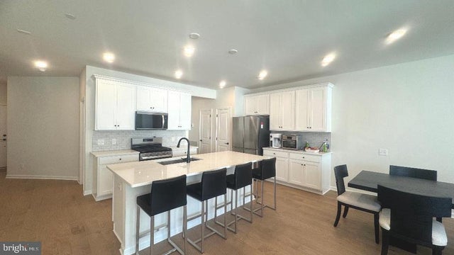 337 Milton Stamp Dr, Glen Mills