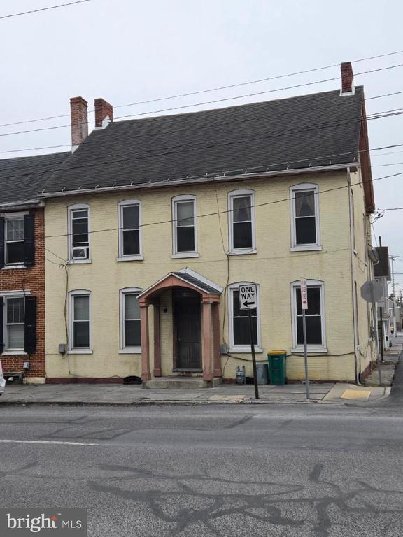 248 Queen St E #3, Chambersburg