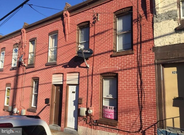 427 E Oak St, Norristown