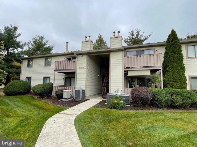 1413 Morris Ct, North Wales