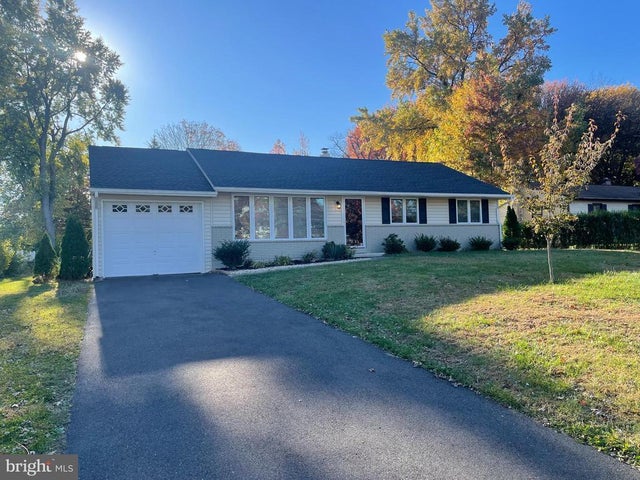 27 Maple Ave, Hatboro