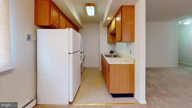 910 Fox Chase Rd #18, Jenkintown