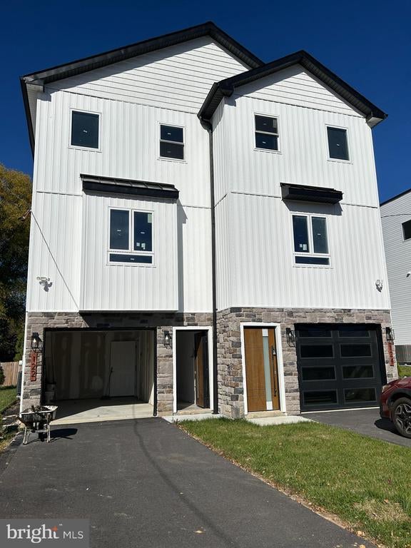 122 Jackson Avenue, Glenside