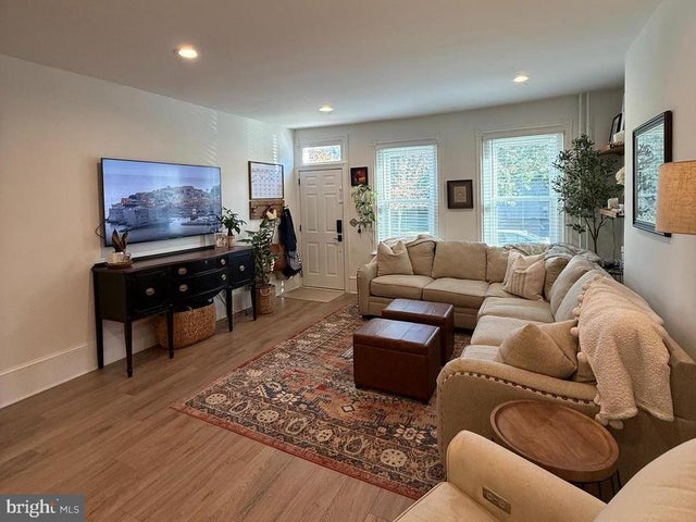 810 E Elm St, Conshohocken