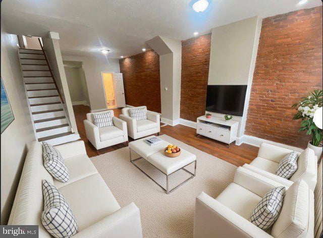 747 E Woodlawn St, Philadelphia