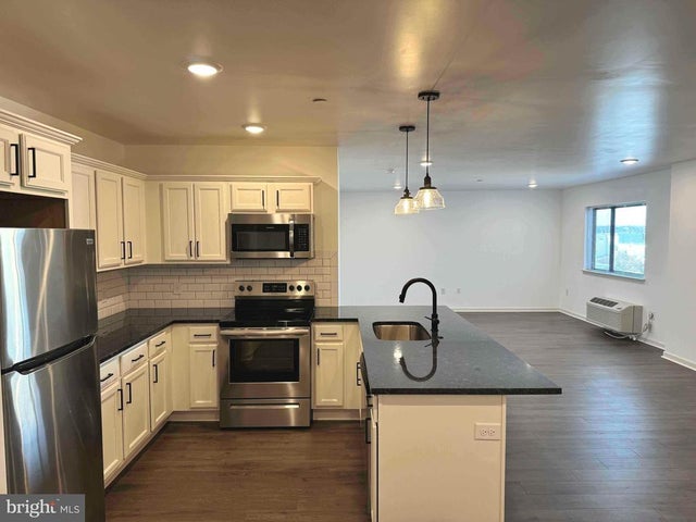 6618 Ridge Ave #406, Philadelphia