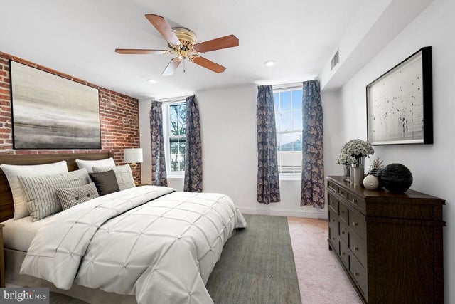 48 N Front St #2a, Philadelphia