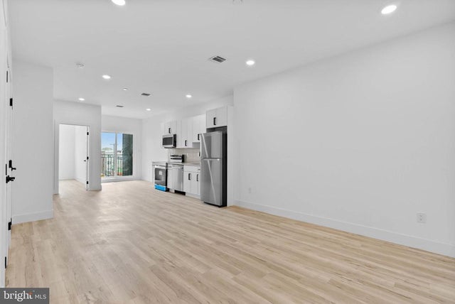 809 Diamond St #402, Philadelphia