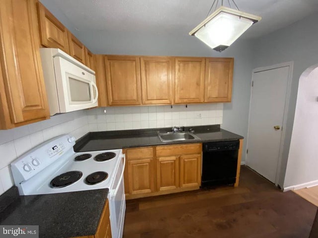 26 N 42nd St, Philadelphia