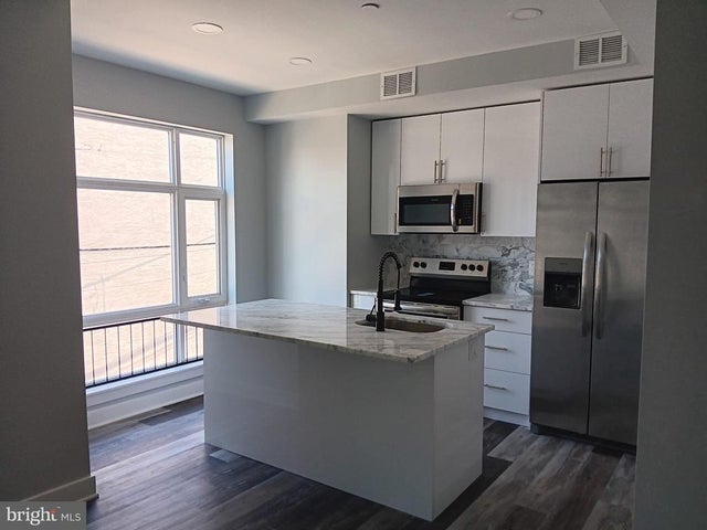 1328 S 6th St #2, Philadelphia