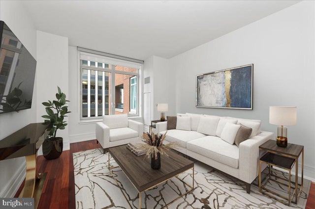 130 S 18th St #905, Philadelphia