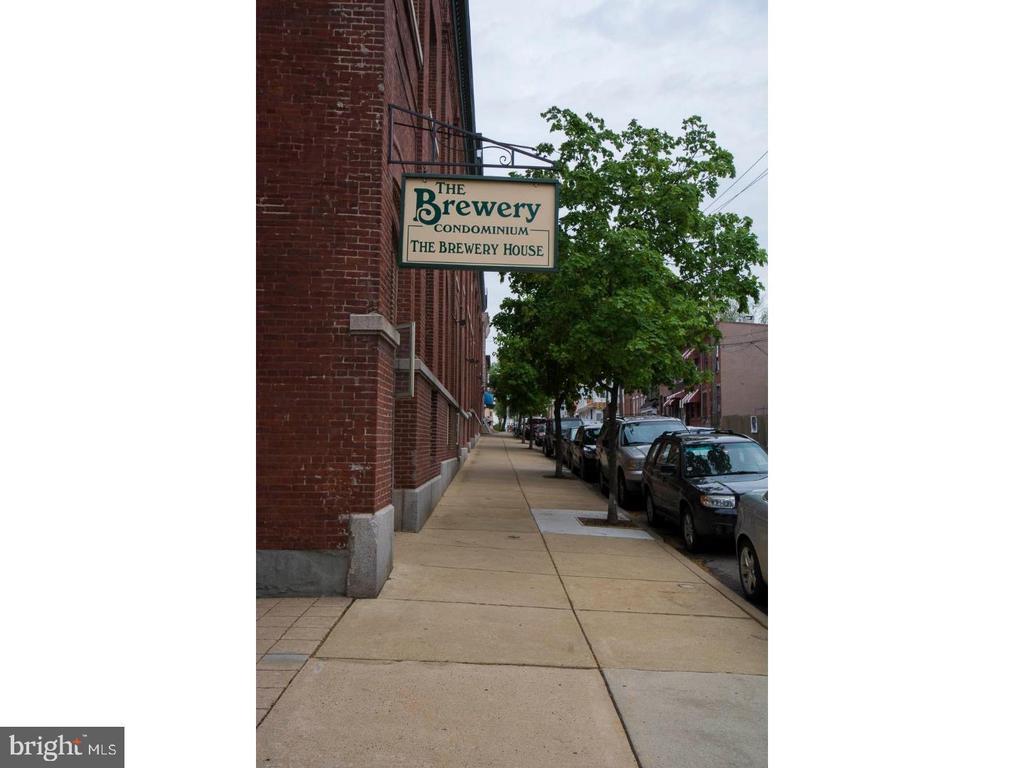 870 N 28th St #210, PHILADELPHIA