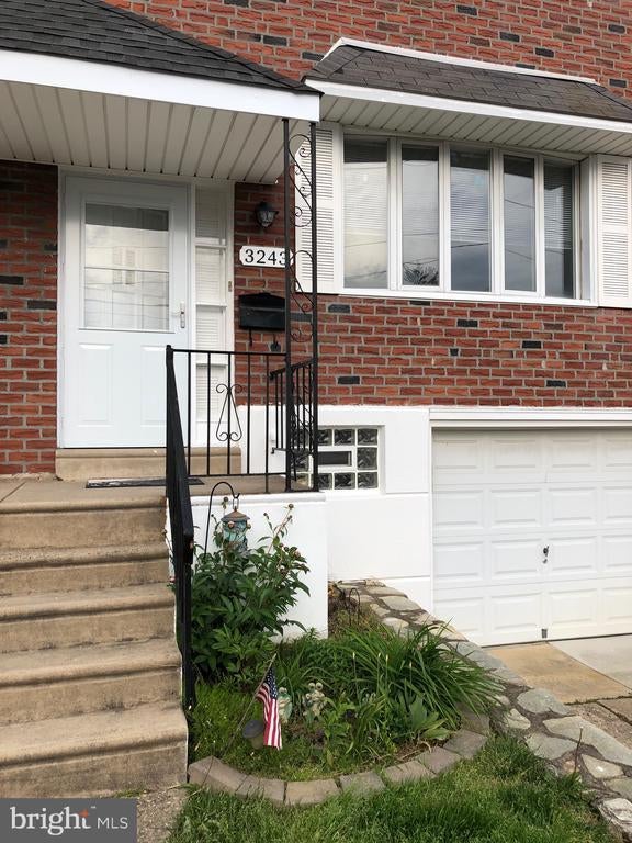 3243 Lester Rd, Philadelphia