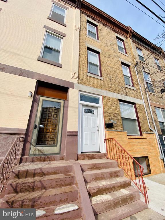 1810 S 17th St #1, Philadelphia