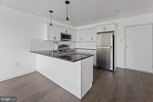 404 Fountain St #206, Philadelphia