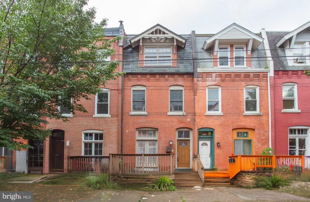 4436 Sansom St, PHILADELPHIA