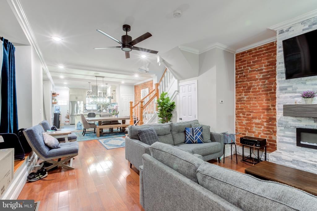 5022 Hazel Ave, PHILADELPHIA