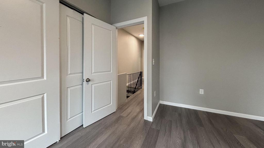 1536 S Napa St, PHILADELPHIA