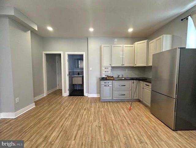 1713 S 22nd St #1f, Philadelphia